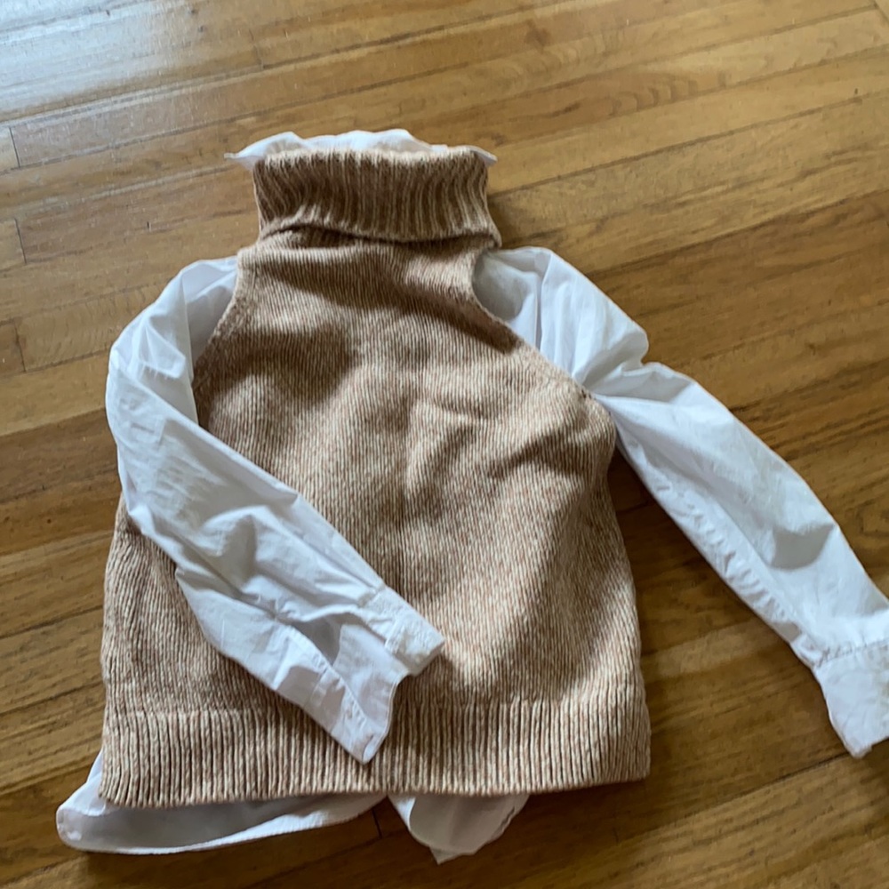Madewell turtle neck knit vest (size S)